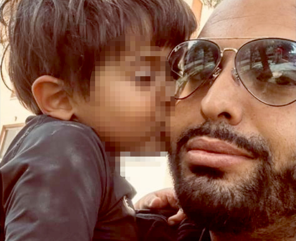 Haitam Mejri con su hijo